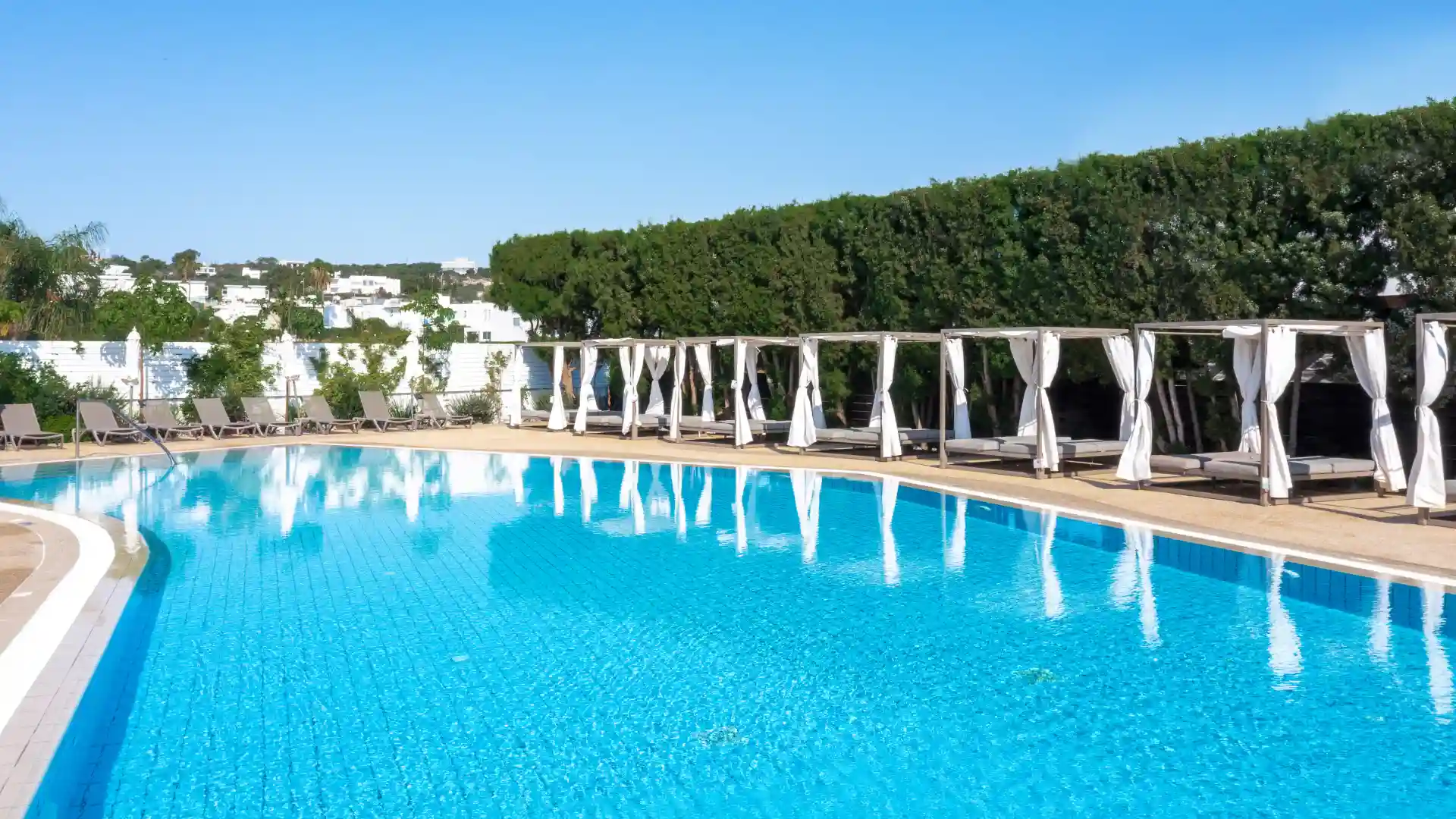 Leonardo Crystal Cove Hotel & Spa by the Sea - Outdoor Pool