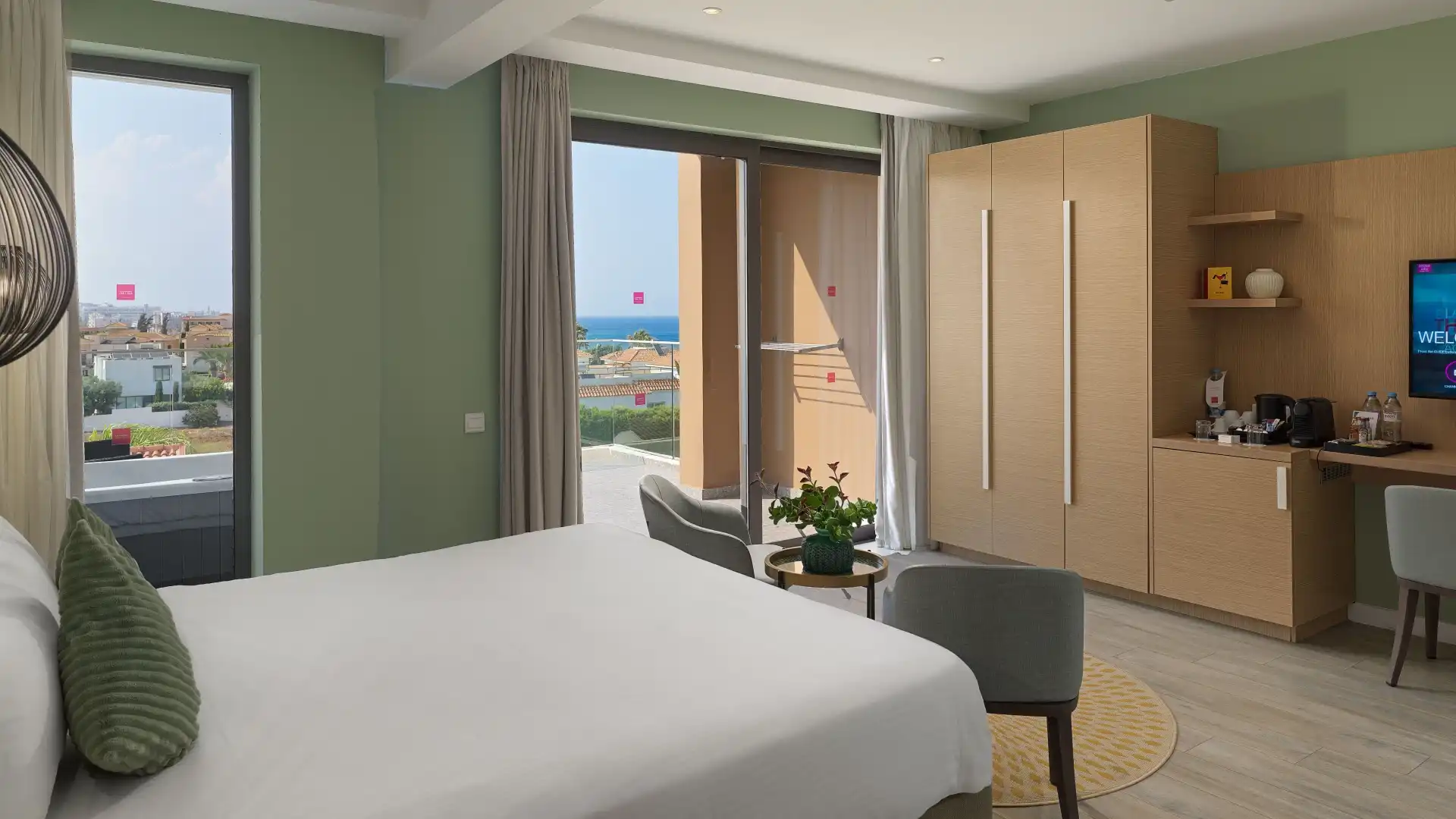 Superior Room Side Sea View with Outdoor Hot Tub