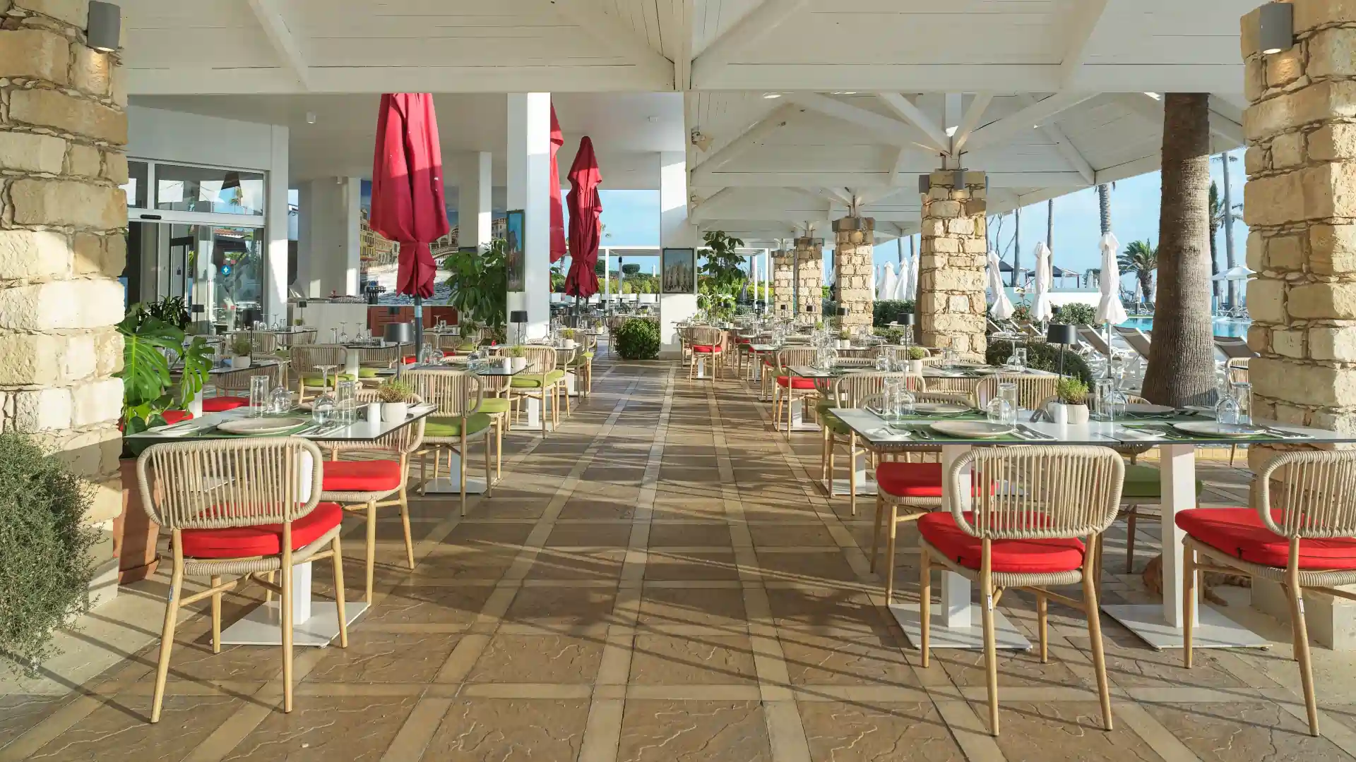 Leonardo Plaza Cypria Maris Beach Hotel & Spa - Little Italy Restaurant