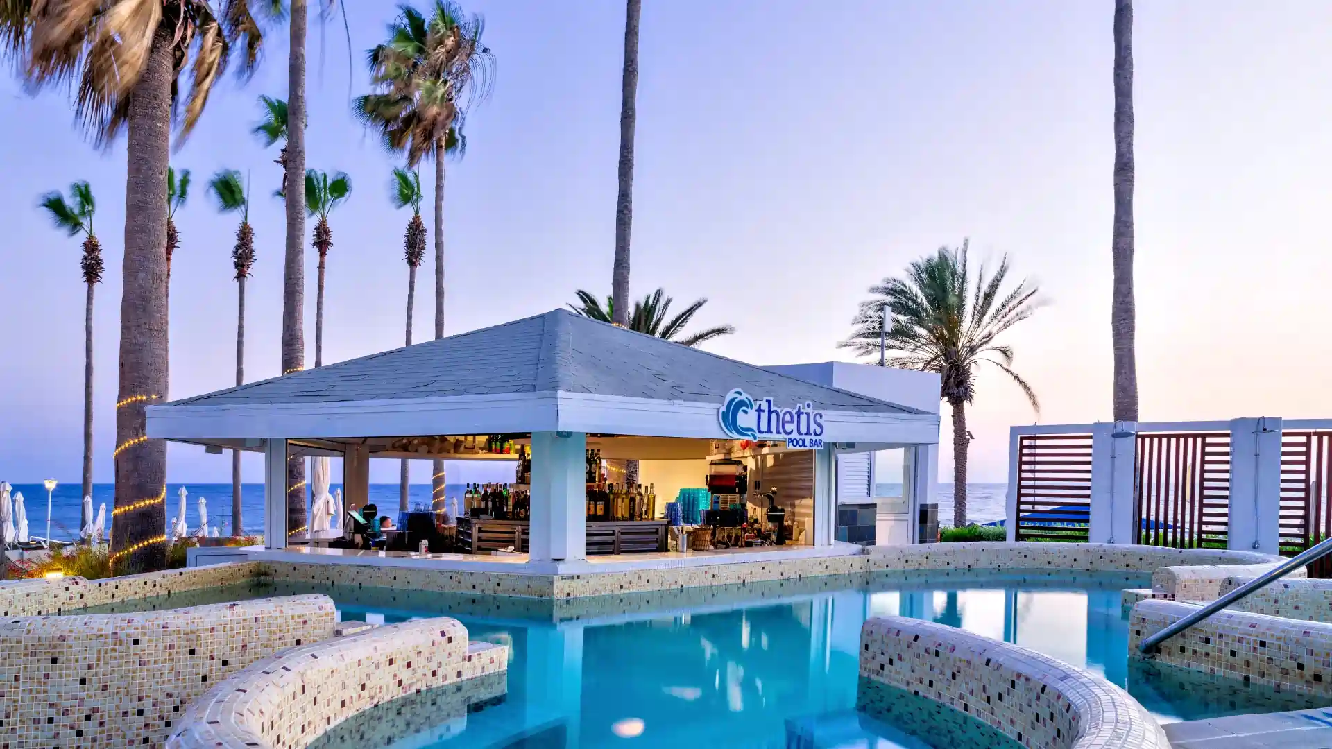 Leonardo Plaza Cypria Maris Beach Hotel & Spa - Thetis Beachfront Swim-Up Pool Bar