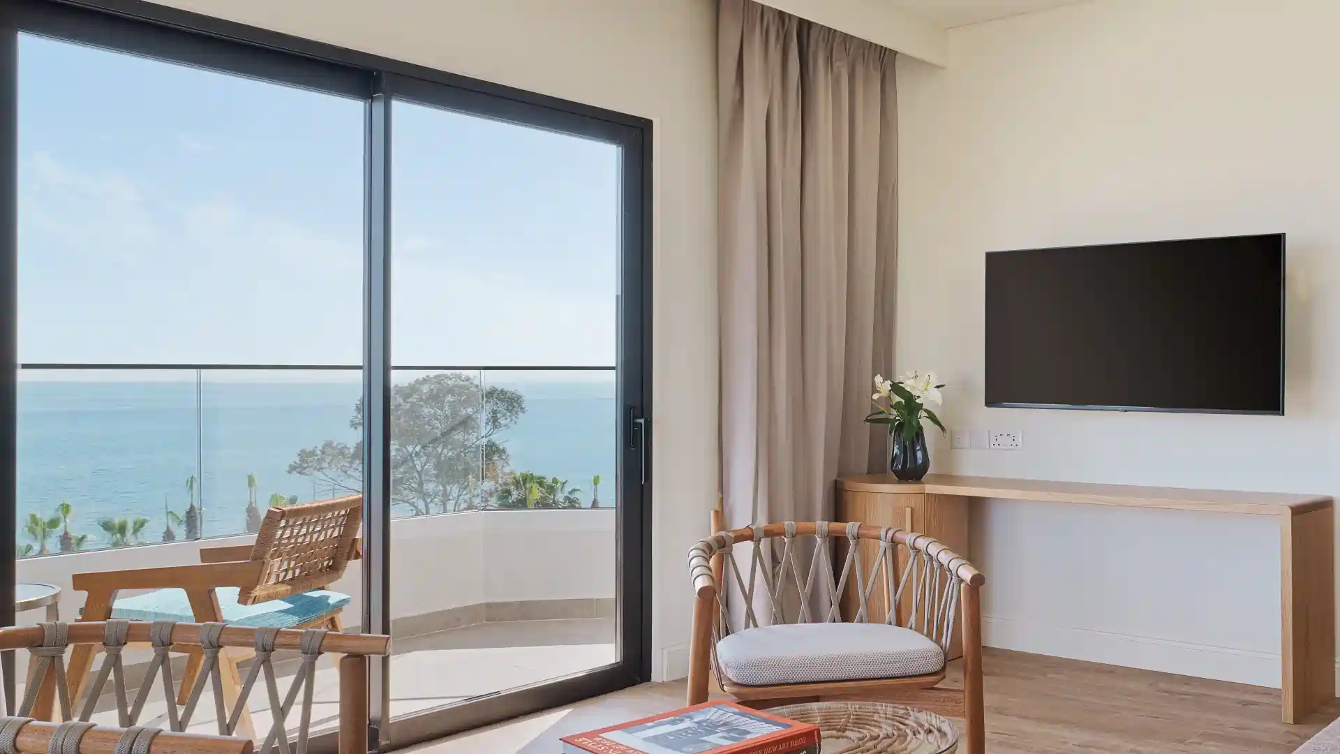 Signature One Bedroom Sea View Suite