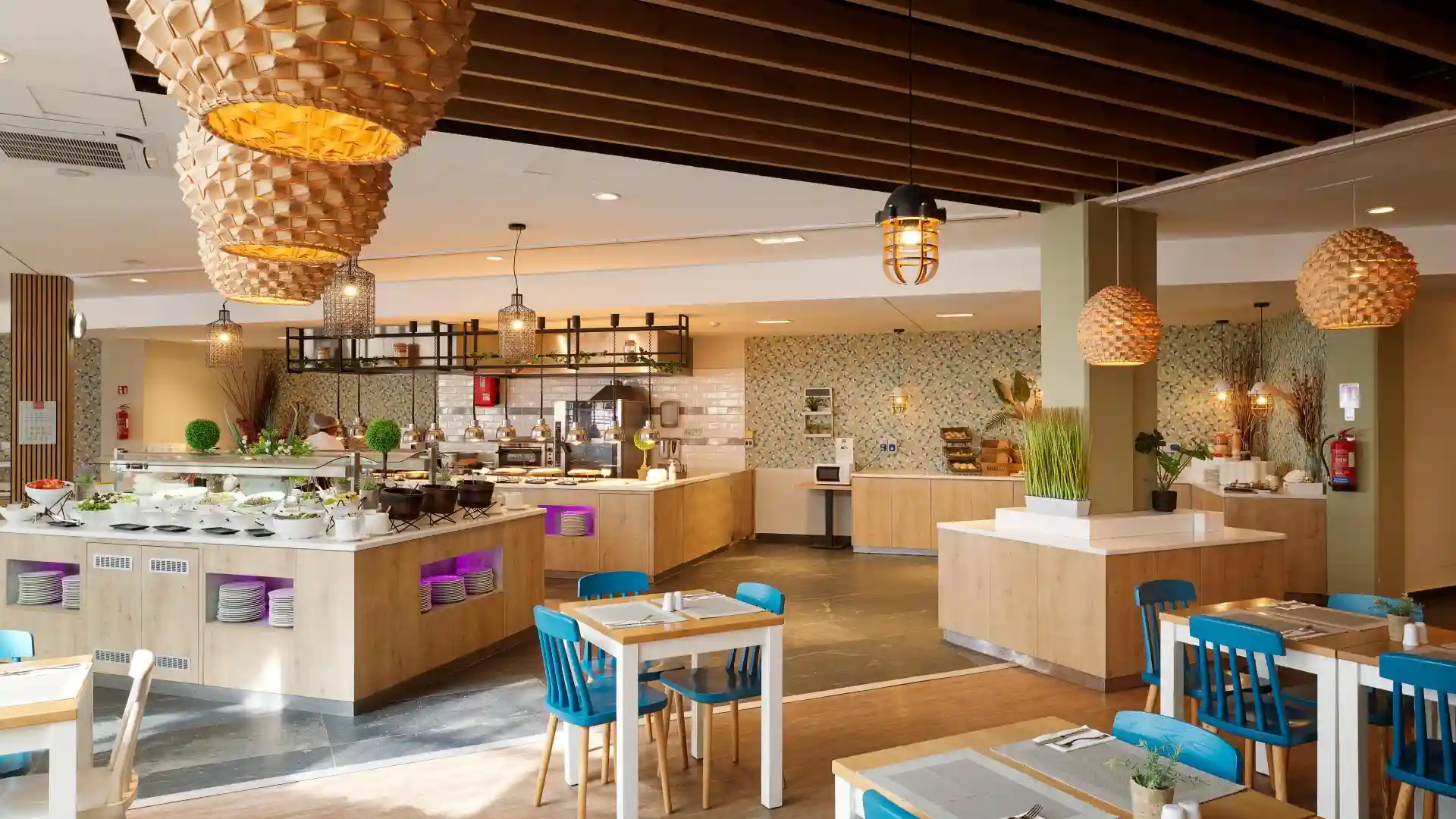 Leonardo Laura Beach and Splash Resort - Mare Restaurant