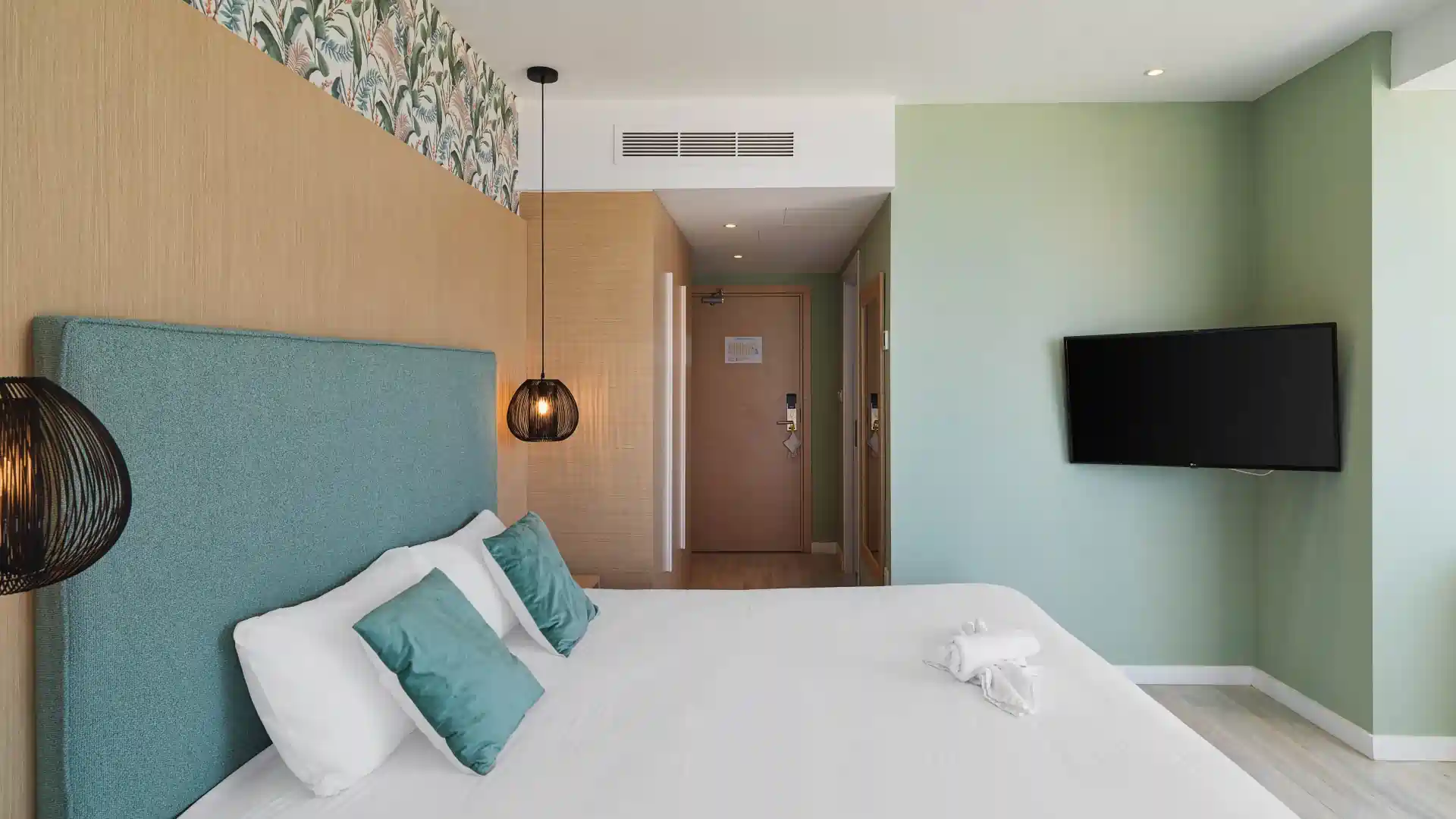 Junior Suite with outdoor hot tub