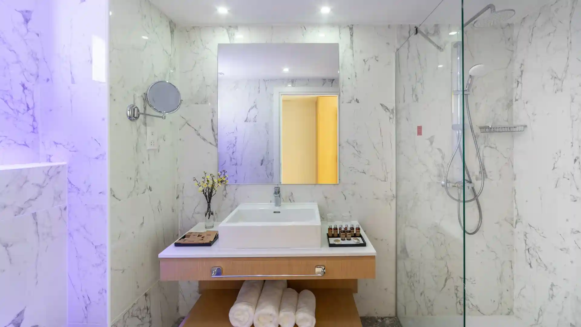 Junior Suite with outdoor hot tub