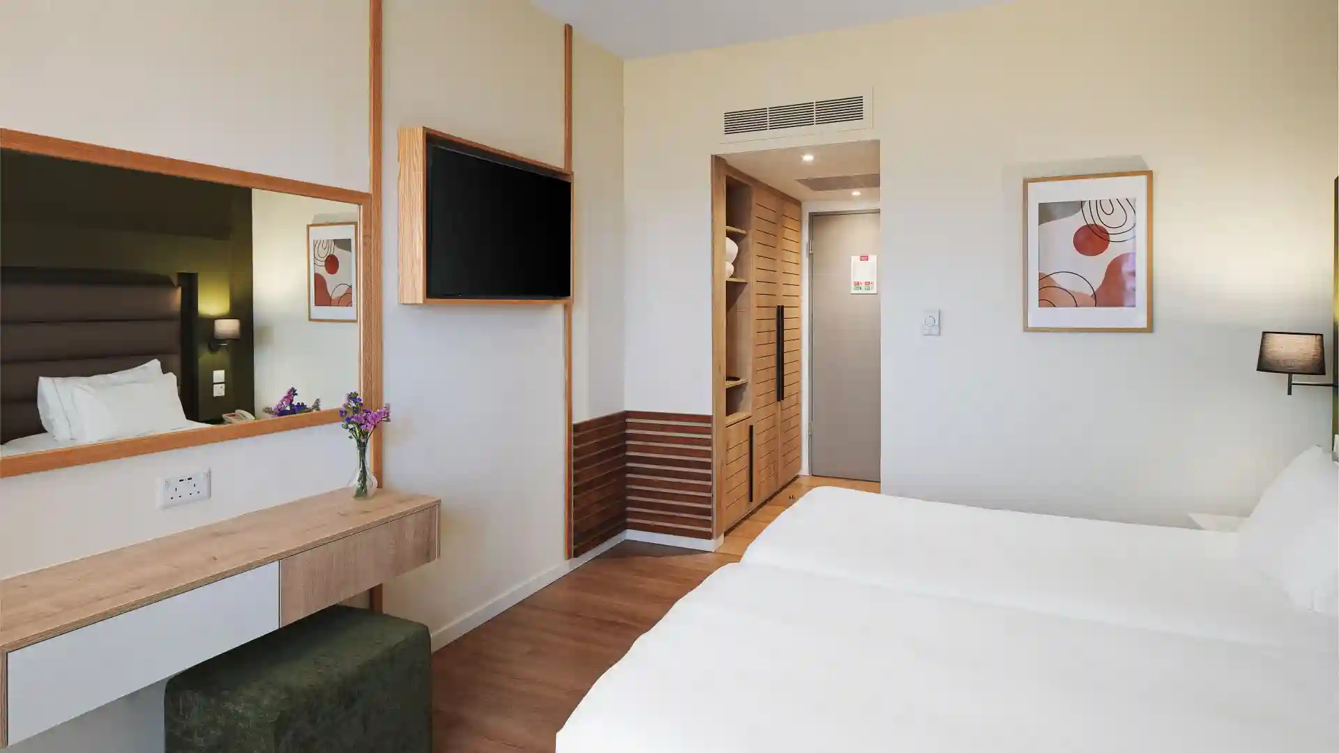 Twin/Double Sea View