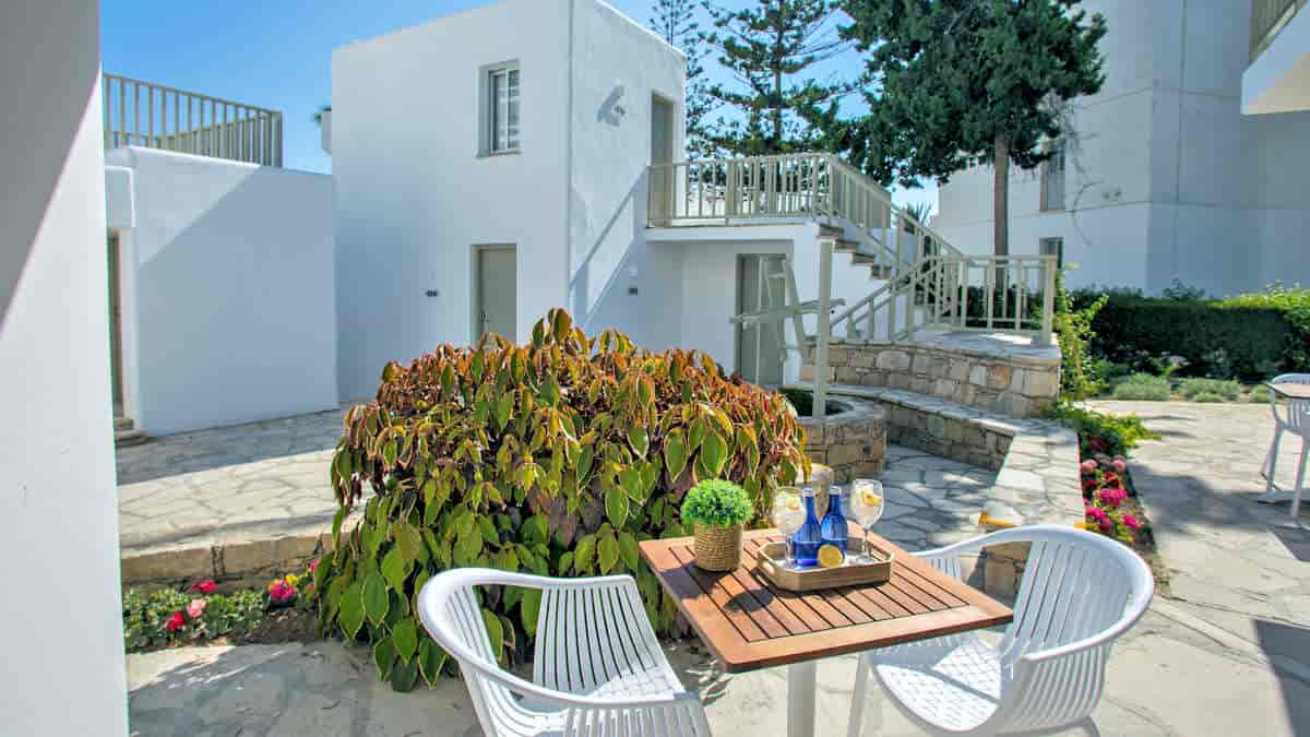 Bungalow Garden View