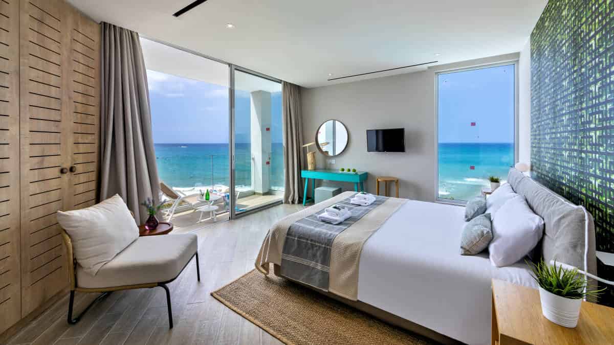 Deluxe Presidential Suite with Panoramic Sea View