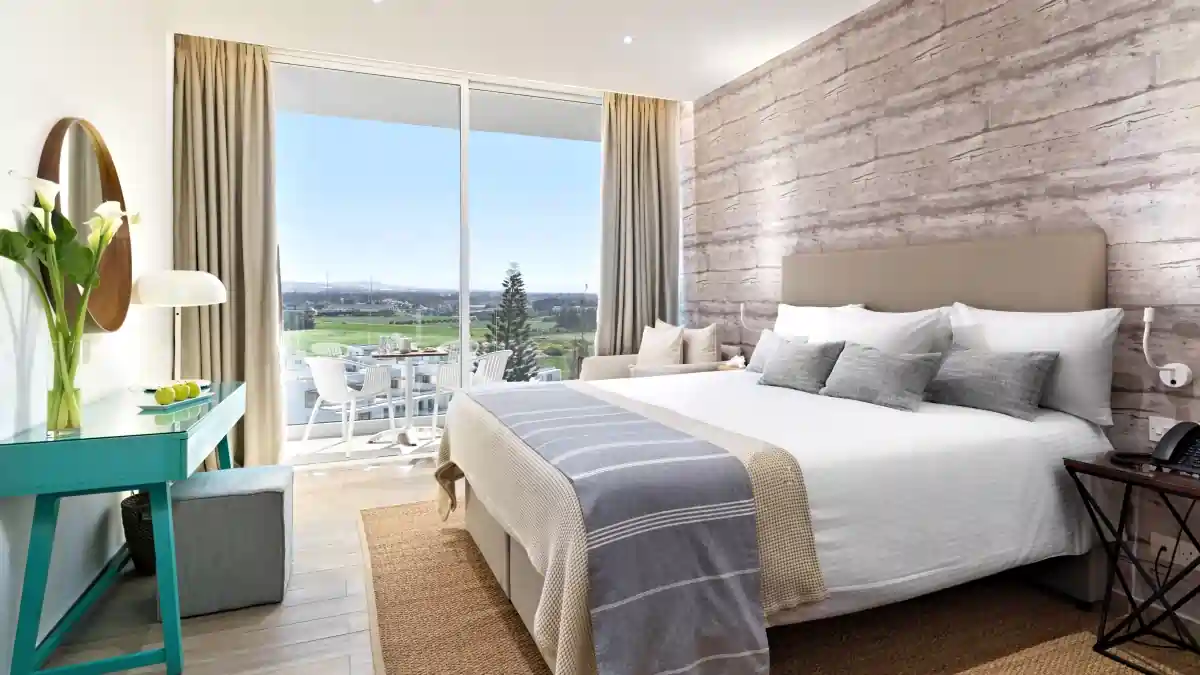 Deluxe Room with Executive Lounge Access