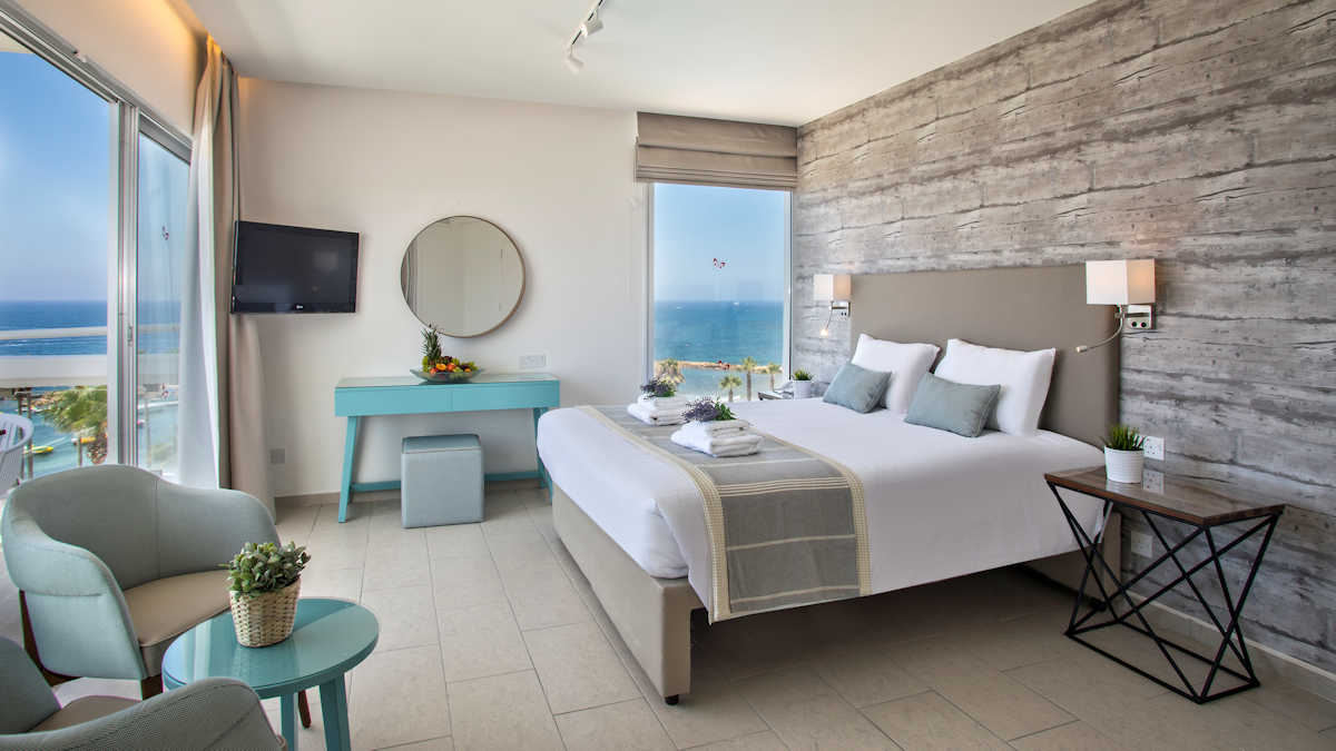 Presidential Suite with Panoramic Sea View