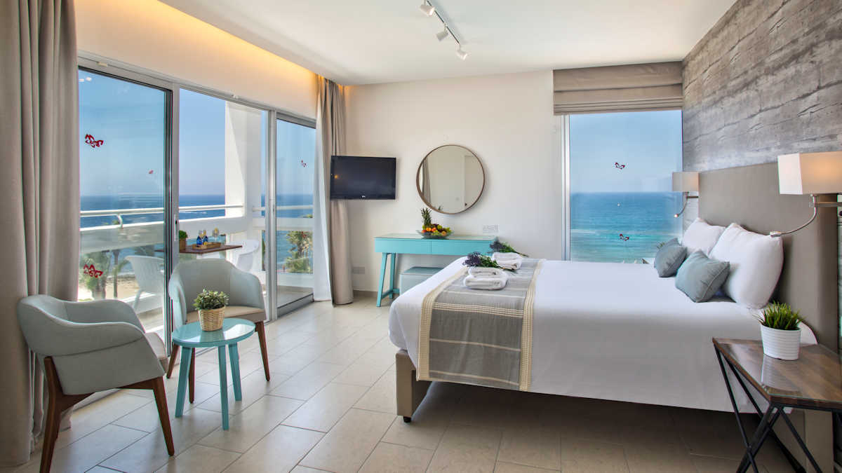 Presidential Suite with Panoramic Sea View