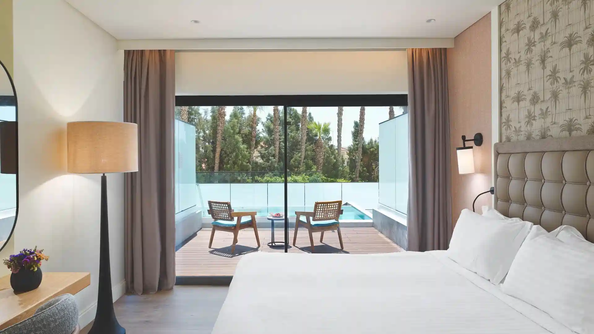Swim up Garden View Room