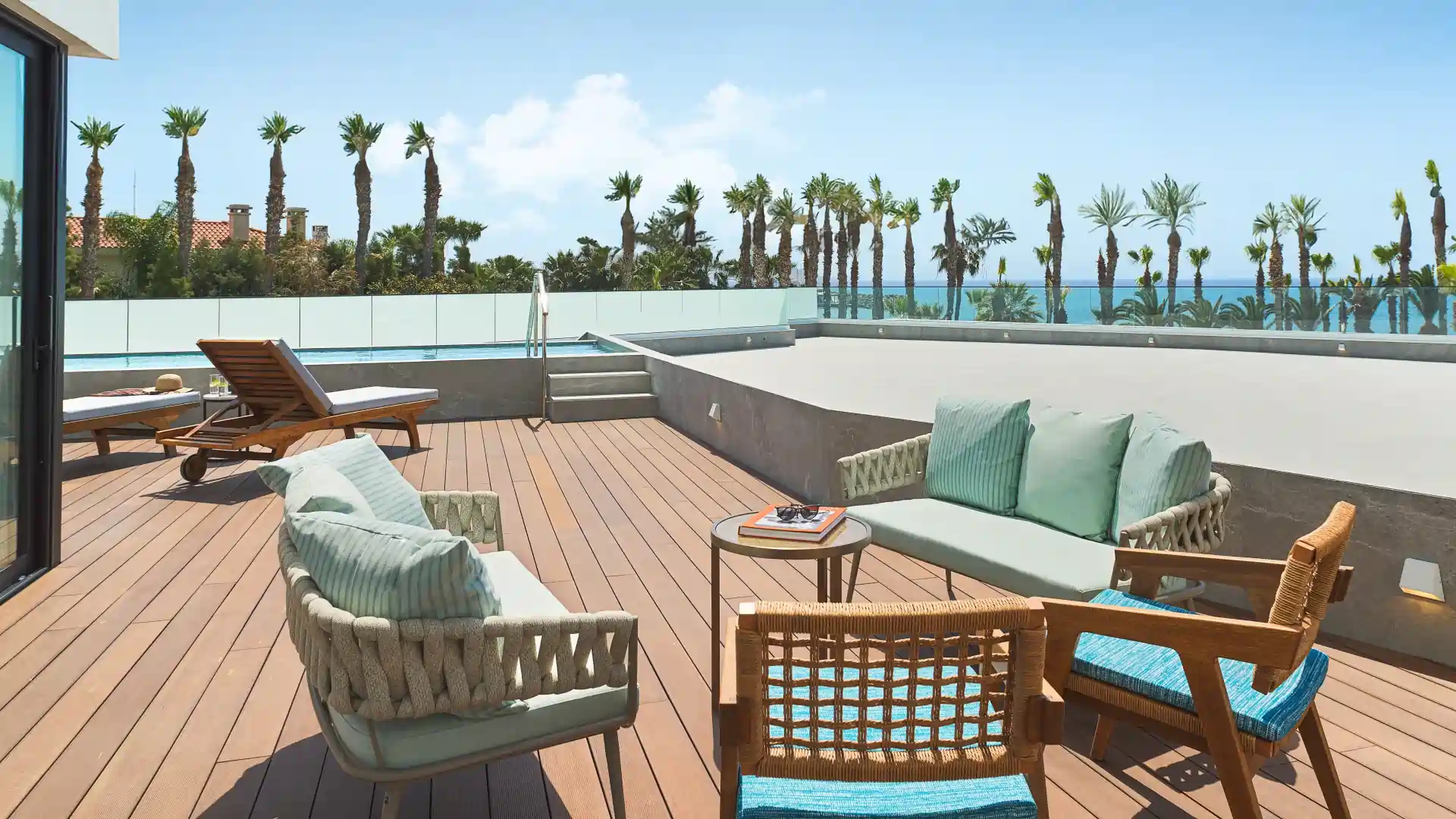 Swim up Junior Suite Sea View