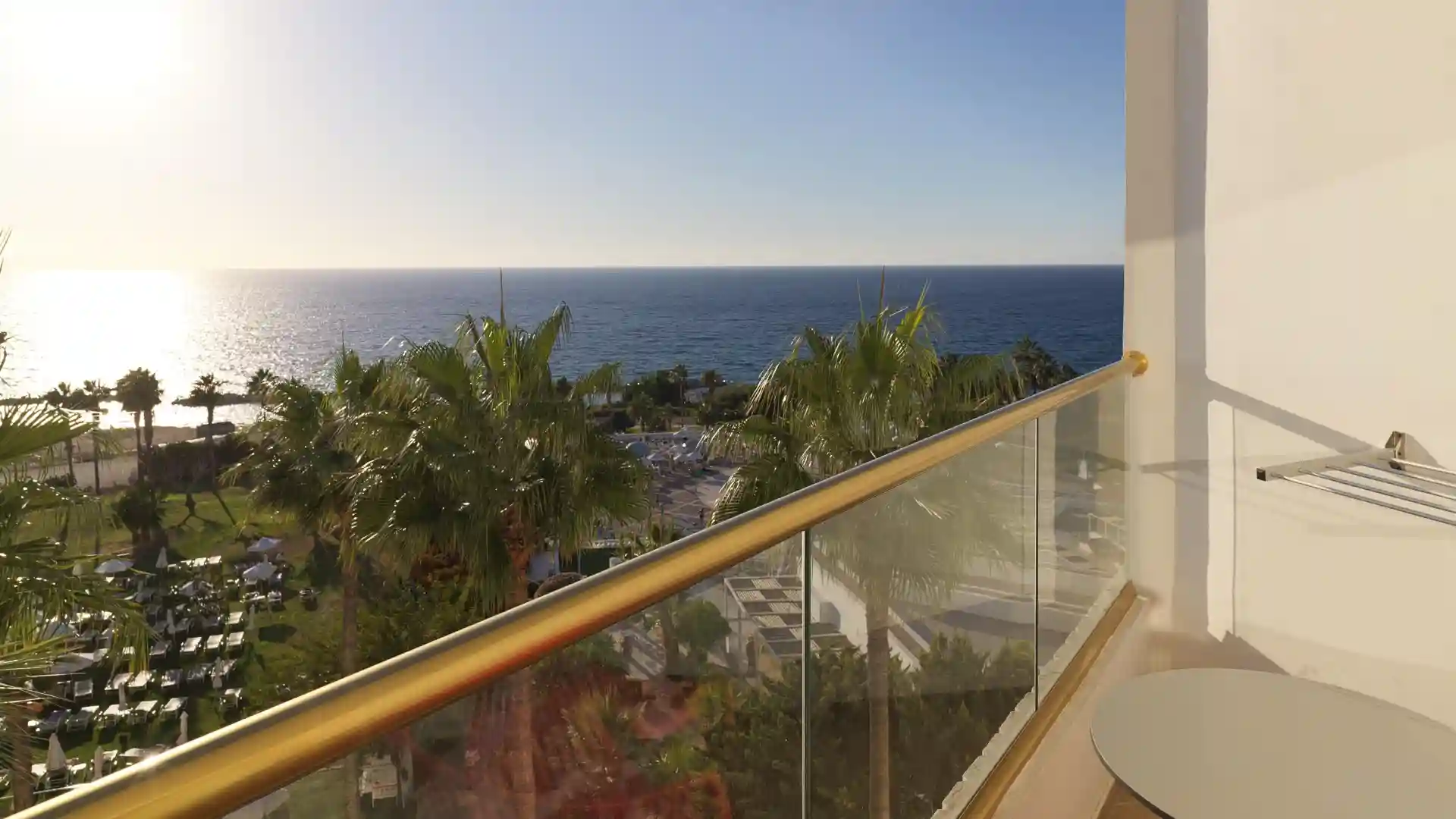 Deluxe Room Sea View with Executive Lounge Access