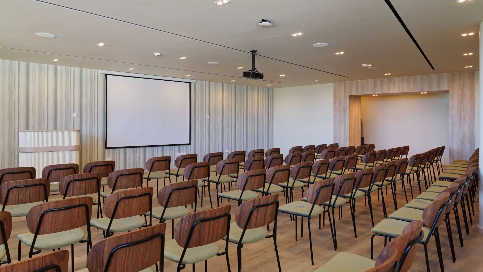 NALU Latchi Leonardo Limited Edition - Meetings & Events