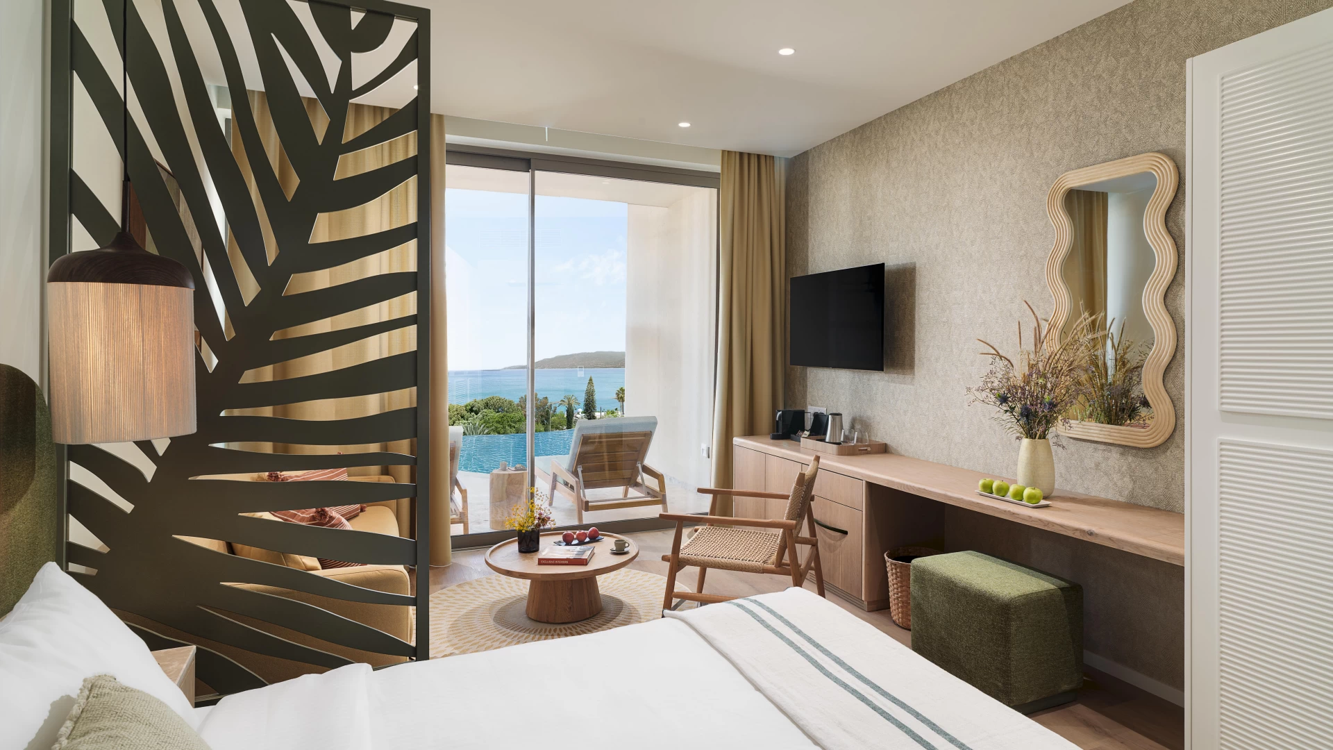 One Bedroom Swim-Up Suite Garden View