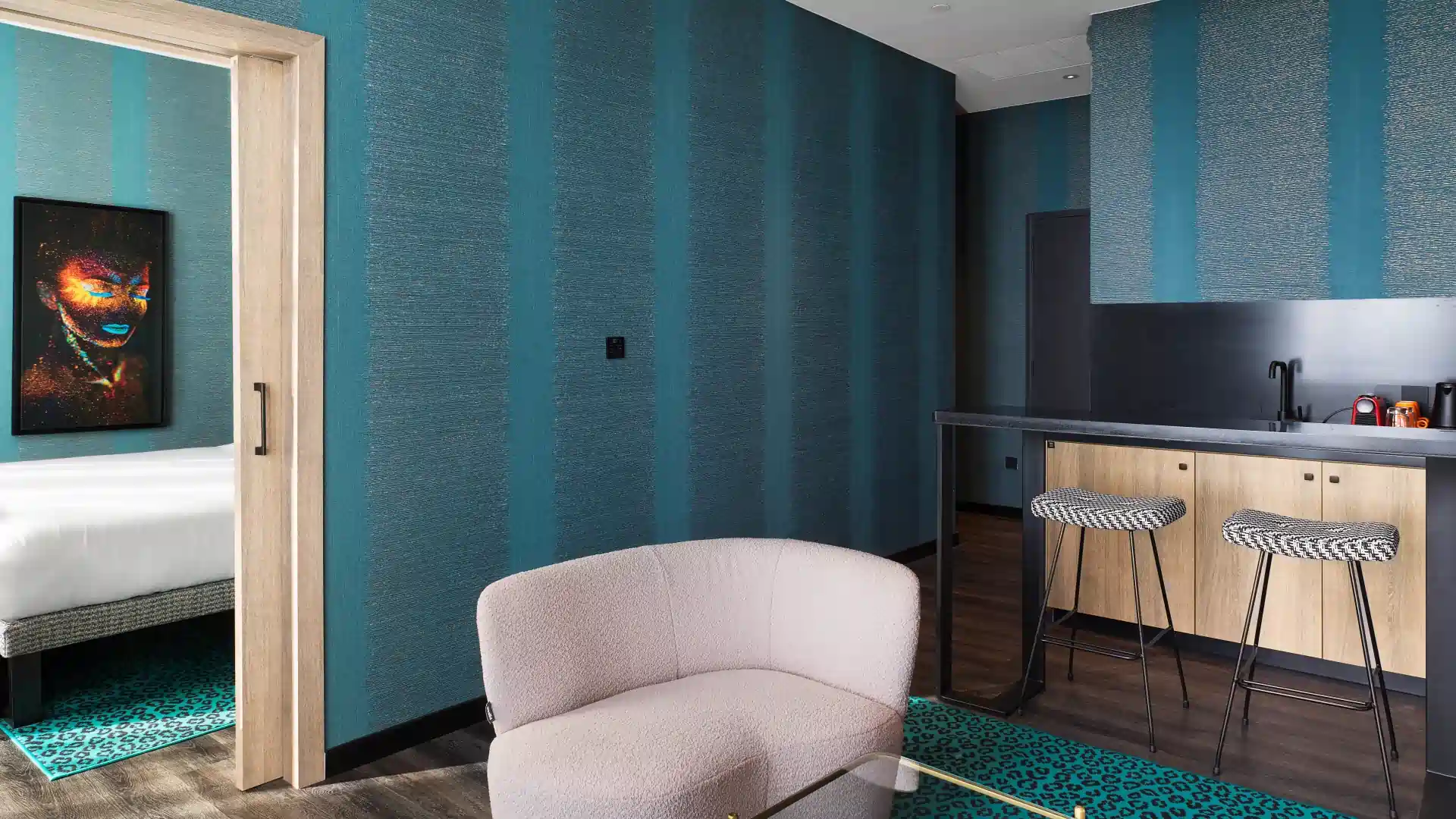 Heaven Suite with Sea View with Business Lounge Access