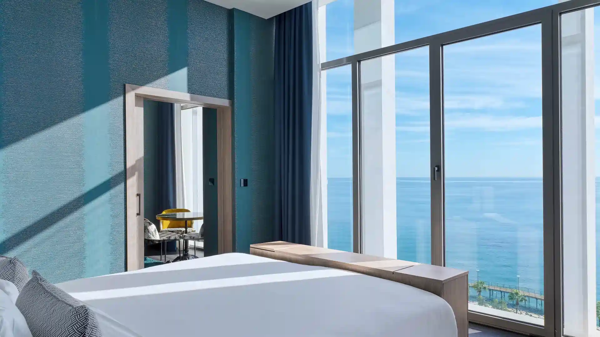 Heaven Suite with Sea View with Business Lounge Access