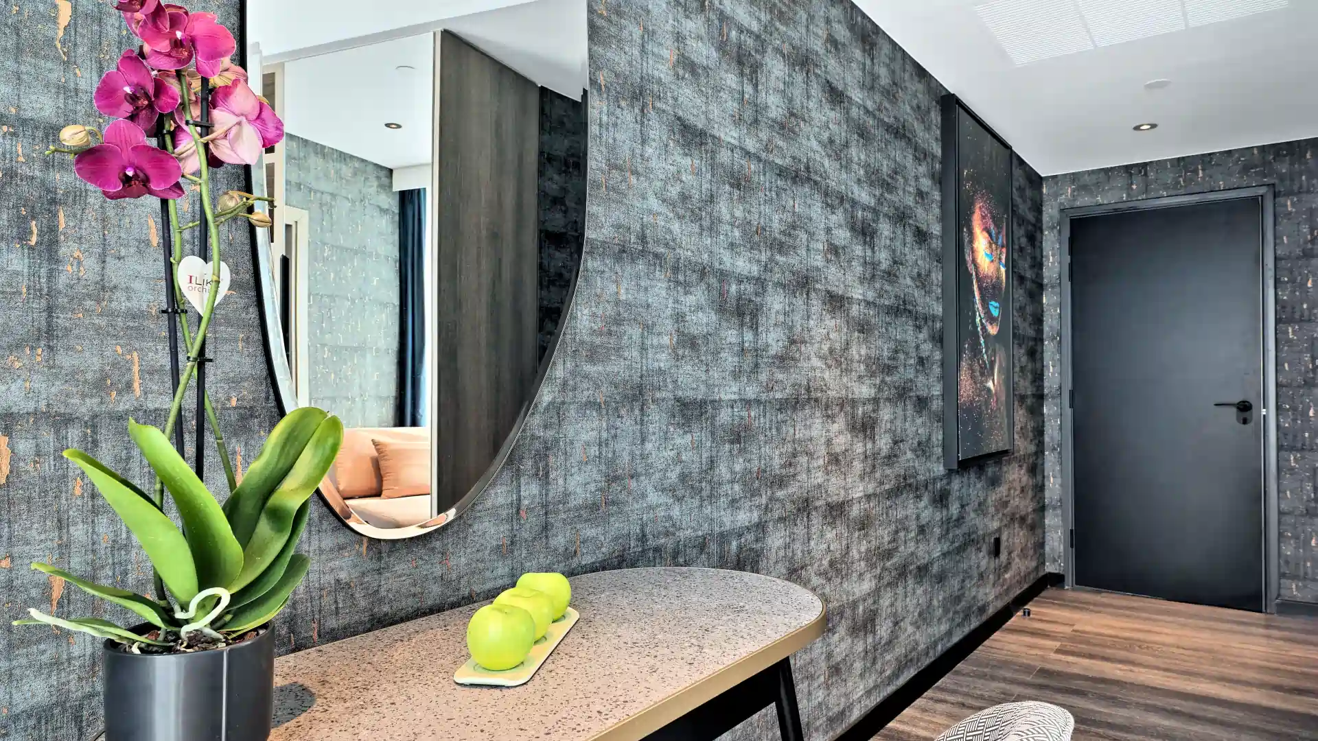 NYX Executive Suite with Business Lounge Access