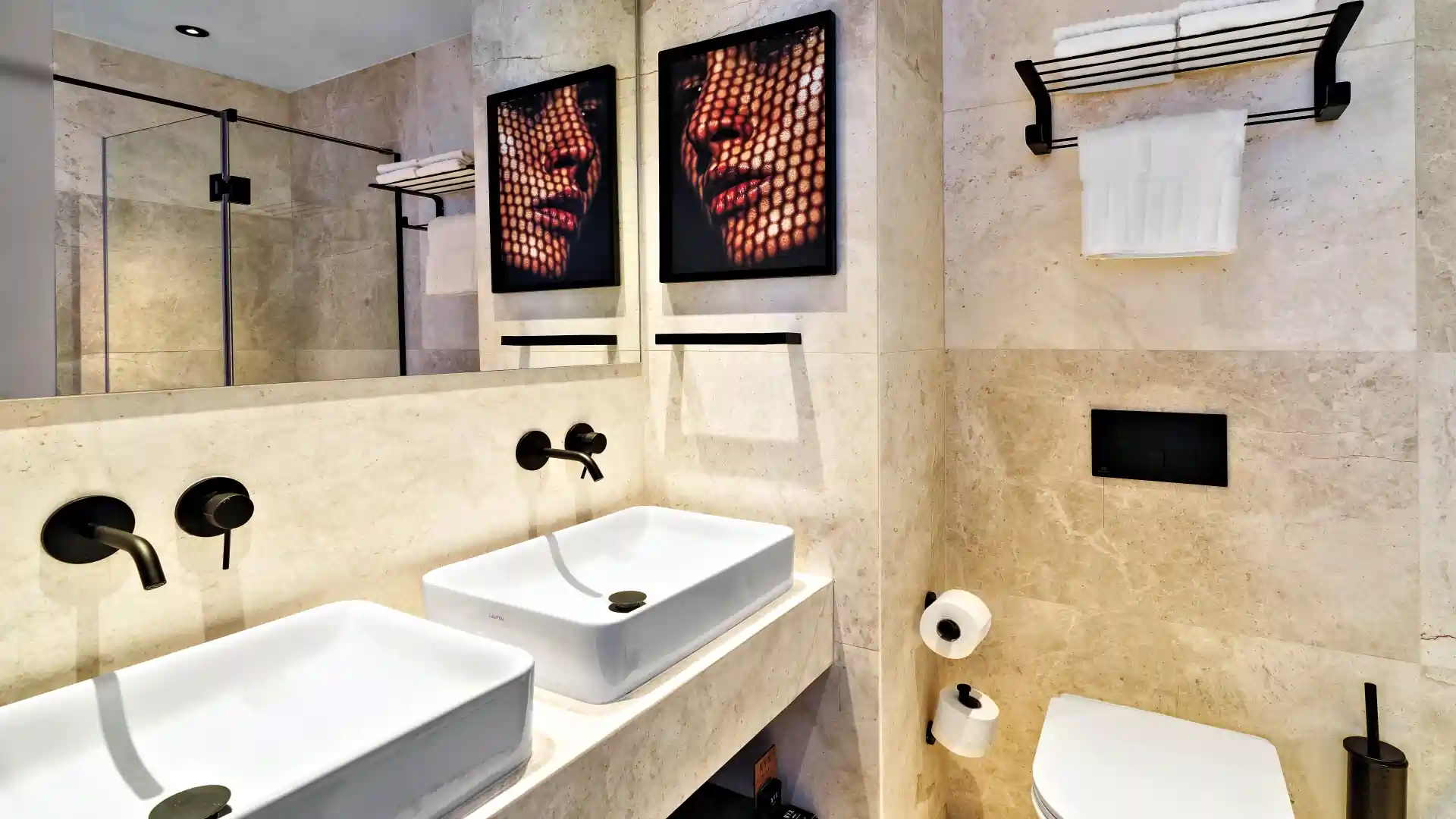 NYX Executive Suite with Business Lounge Access